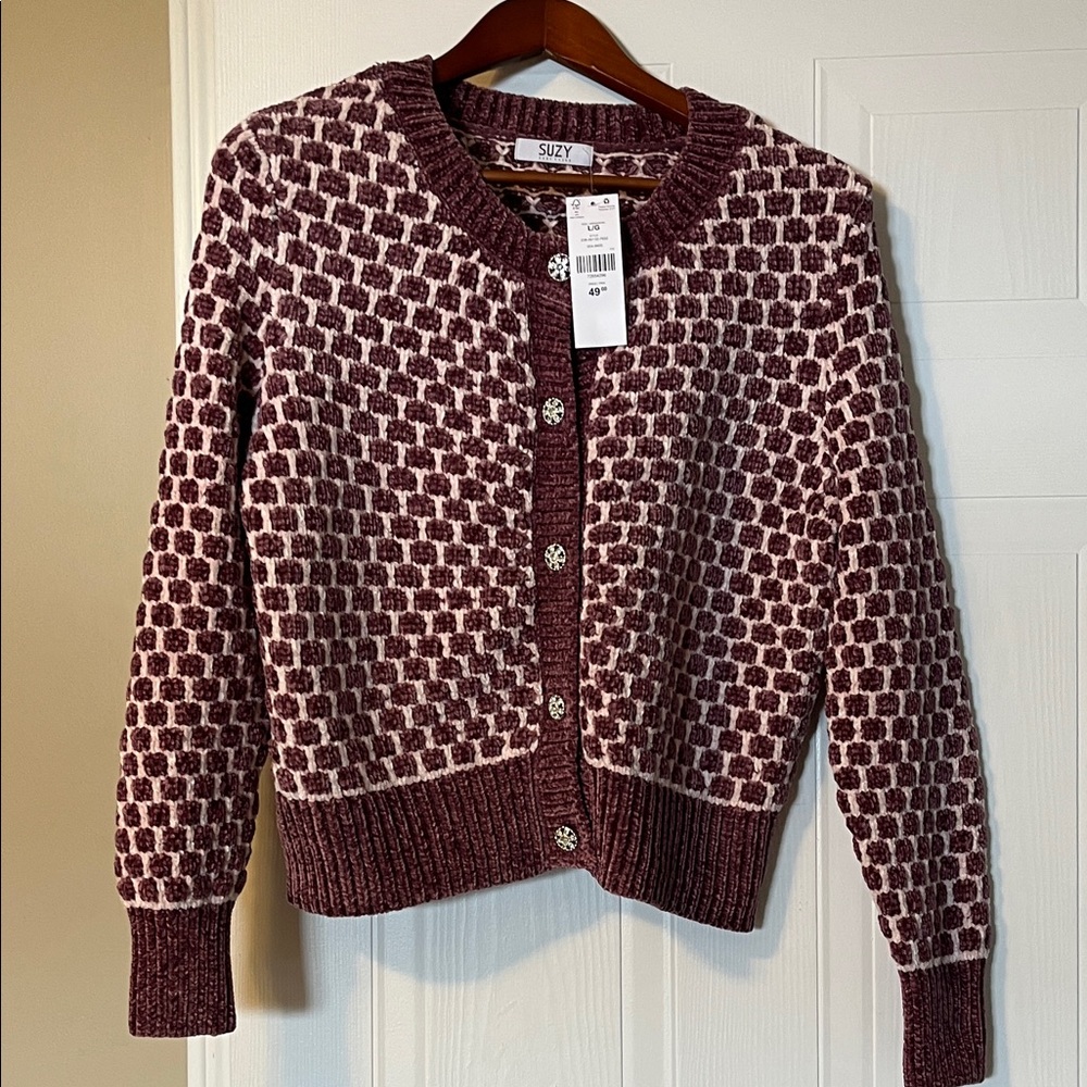 NEW Women's Mauve and White Sweater